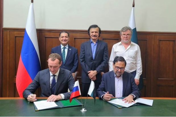 Pakistan, Russia 