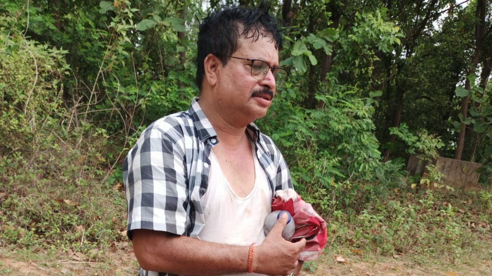 Youth kidnapped from street by miscreants for not paying money; Police rescue him