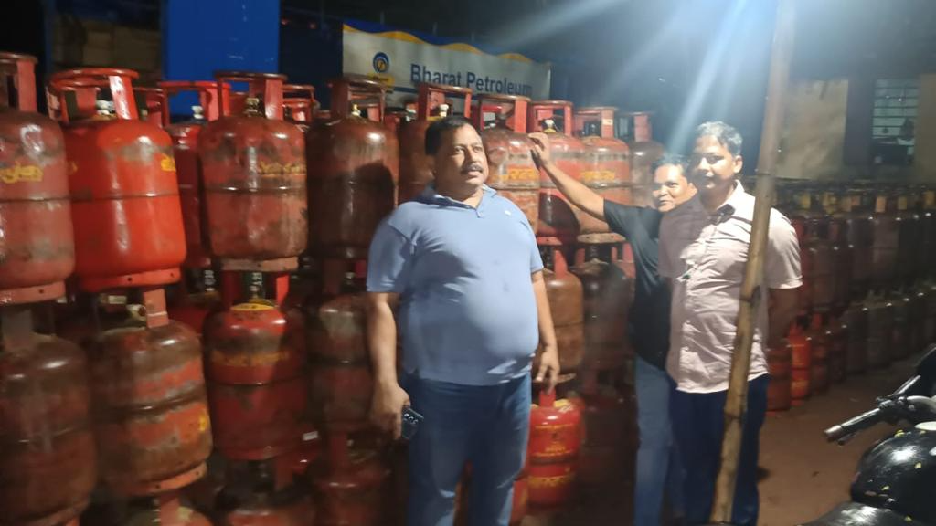 Supply Department raids gas agency